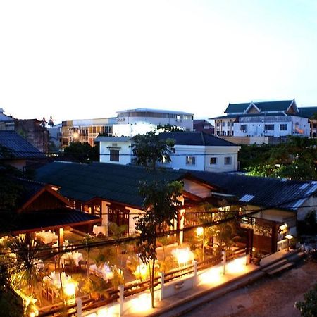 Avilla Phasouk Hotel Vientiane Exterior foto