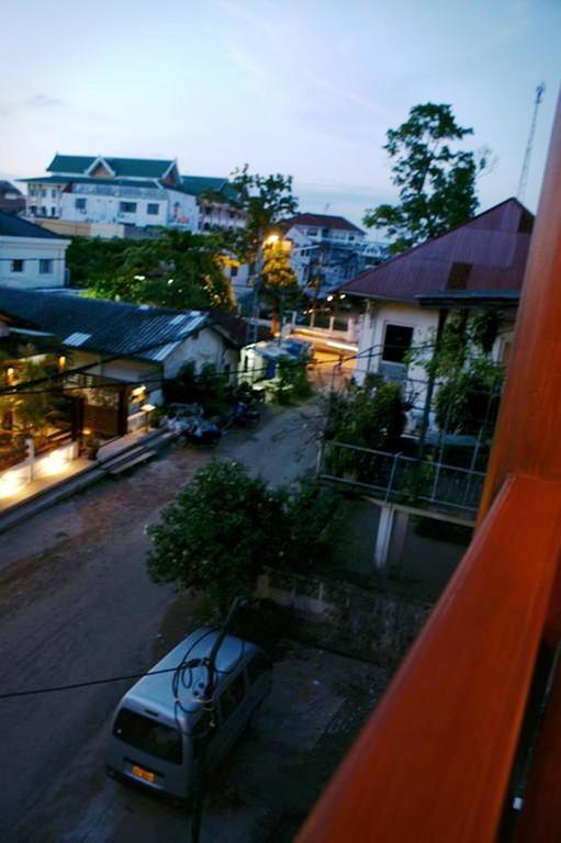 Avilla Phasouk Hotel Vientiane Exterior foto