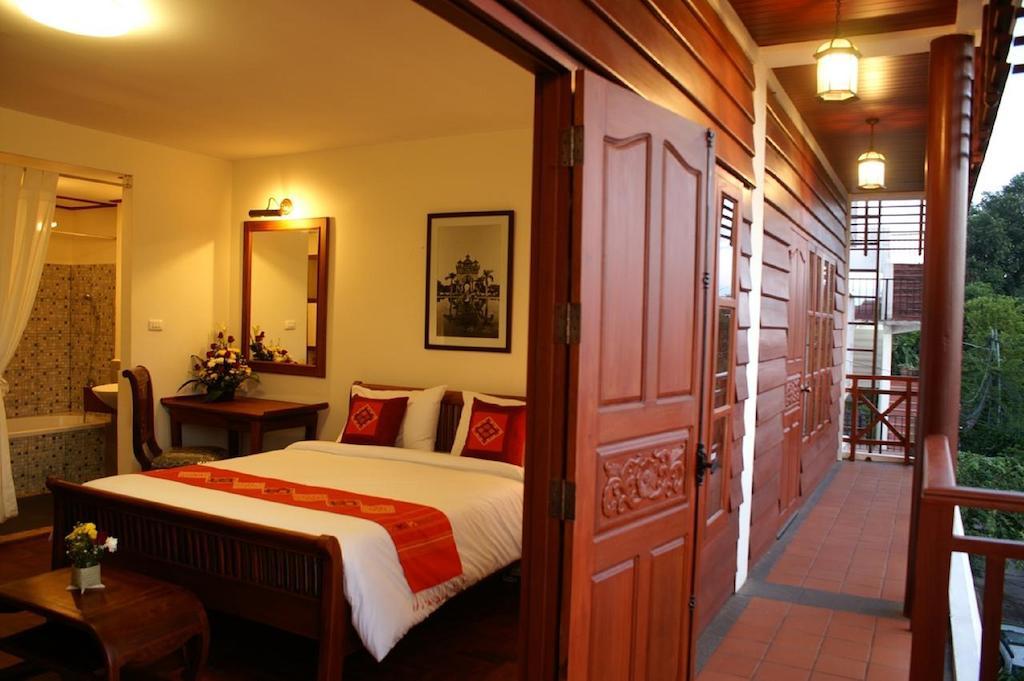 Avilla Phasouk Hotel Vientiane Exterior foto