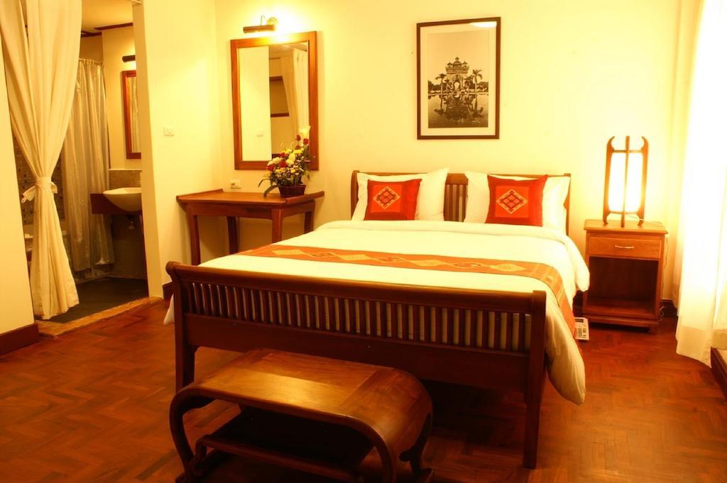 Avilla Phasouk Hotel Vientiane Exterior foto