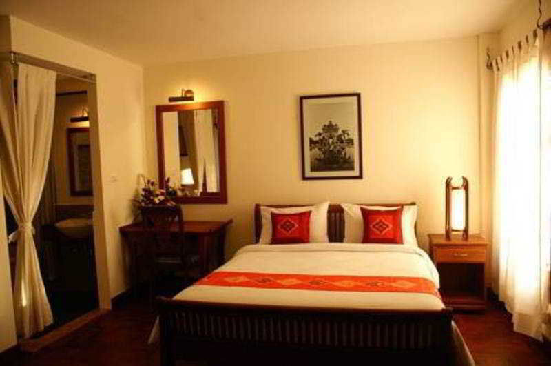 Avilla Phasouk Hotel Vientiane Exterior foto